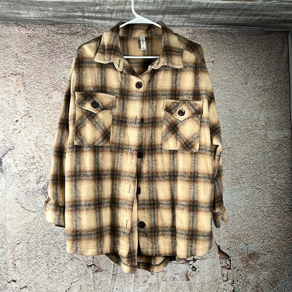 Zenana Outfitters Jackets & Blazers - Zenana Oversized Woven Plaid Shacket  NWOT. Size L. MN130